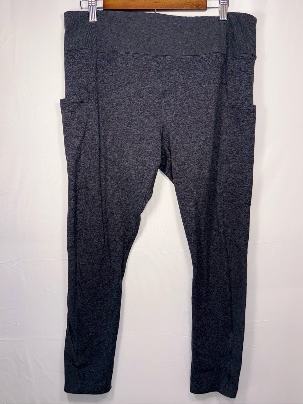 Member’s Mark NWOT Women Gray High-Waist Ankle Leggings with Pockets Size XXL